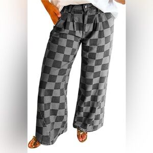 Women’s  Gray Checkered Straight-Leg Pants